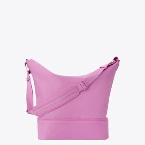 Beis The Crescent Weekender in color Berry.
Limited edition. Sold out.